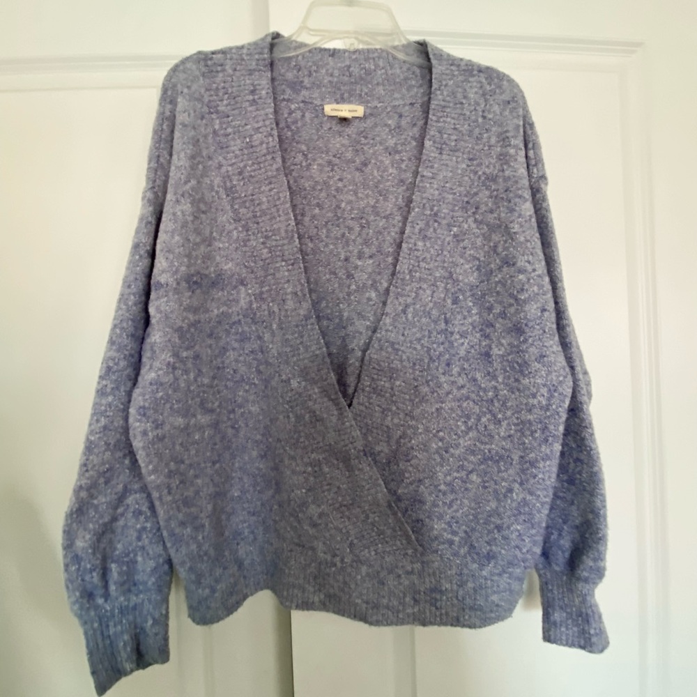 NWOT urban outfitters periwinkle boucle V neck sweater - size XS - M (loose fit)